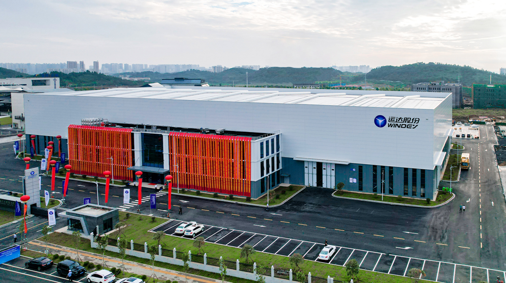 億彩网股份永州基地首台大兆瓦机组下线